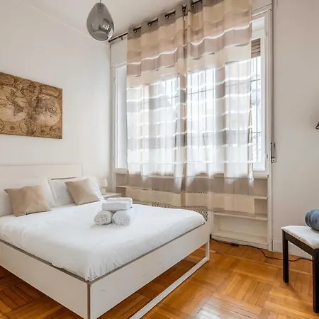 Apartment Exclusive 4 Bedrooms In Brera *