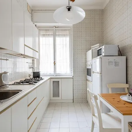 Exclusive 4 Bedrooms In Brera Apartment Milan