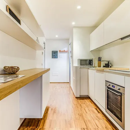 2pax Wifi- Via Nicastro * Milan