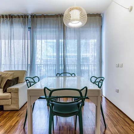 2pax Wifi- Via Nicastro * Milan