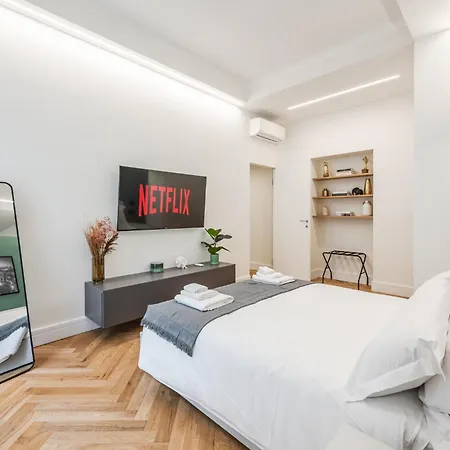 Modern 3-room Flat - Near Metro & Park Apartment *