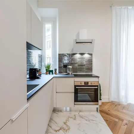 Apartment Modern 3-room Flat - Near Metro & Park *