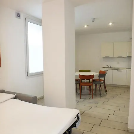 Hotel apartamentowy Bb Visconti Mediolan