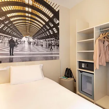 Station Hotel