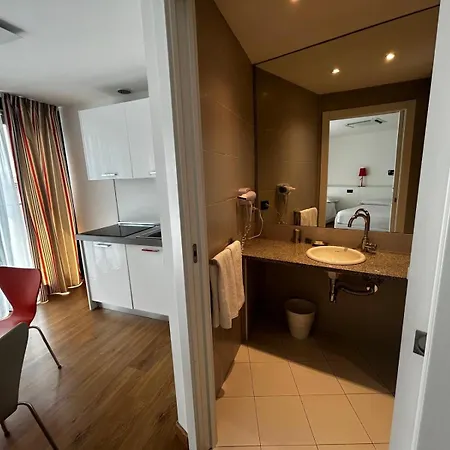 Hotel apartamentowy Bb Isola 2*