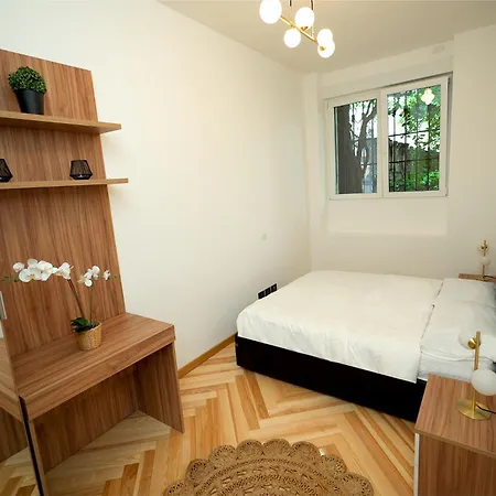 San Babila - Duomo Luxury Milanese Milan