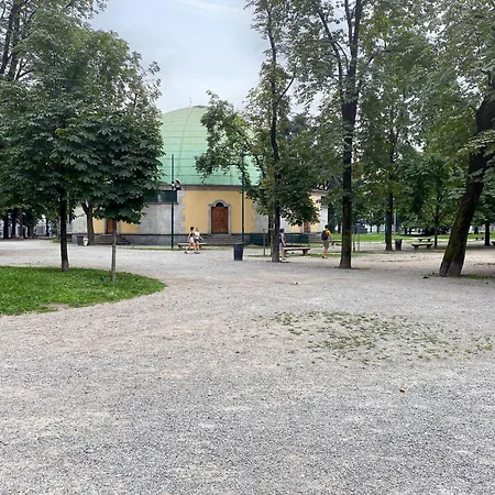 Apartamento Tadino Ai Giardini Indro Montanelli By Halldis