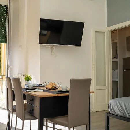 Near Metro-m5 Apartment Mailand