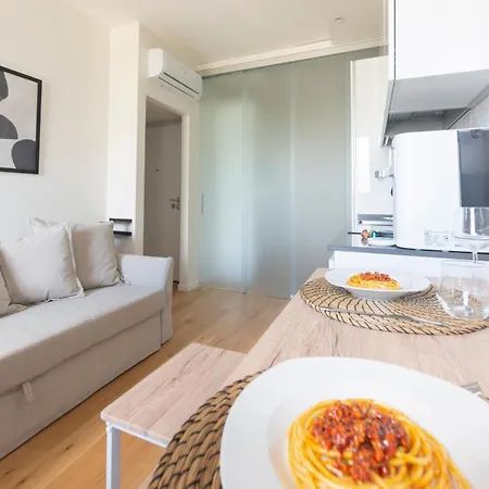 Modern & Stylish Near Isola & Station Apartmán Milán