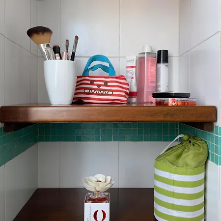 Cozy & Quiet 2 Min From Metro Apartment