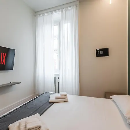 Spacious In Next To Metro Milão