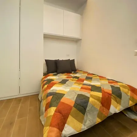 Modern Via Imbonati Apartment *