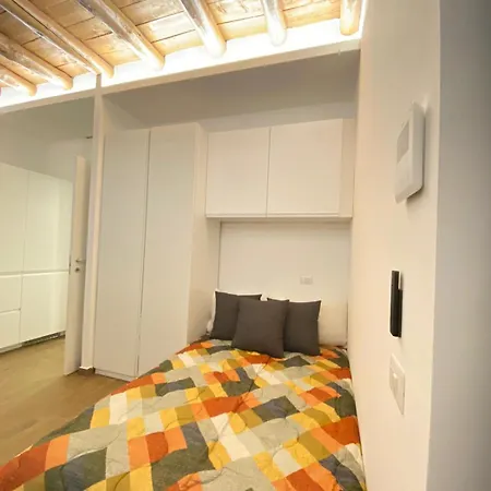 Apartment Modern Via Imbonati Milan