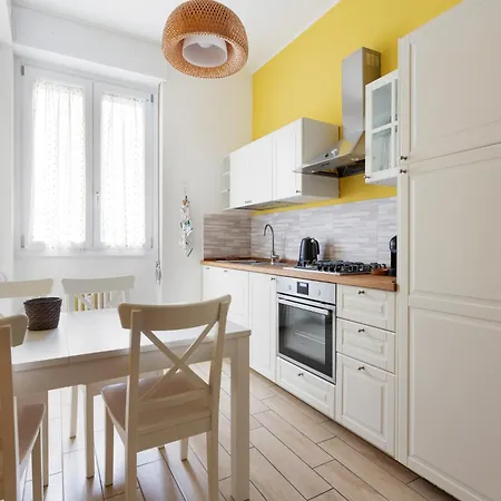 Guesthost - Mm Sant Agostino Subway Flat Apartmán *
