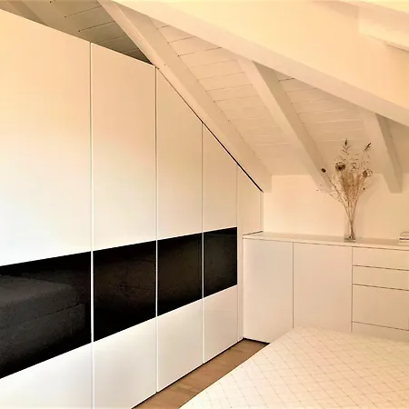 Luminoso Appartamentino Apartment Milan
