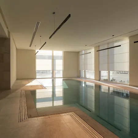 Torre Milano - Gym Pool & View - Central Station District