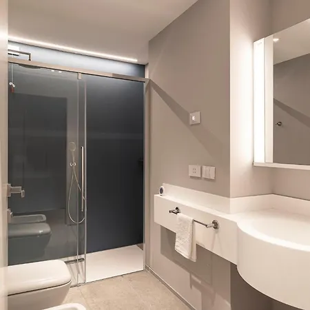 Torre Luxury Gym-pool&rooftop Apartment
