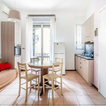 Domusmi San Gregorio 10 *