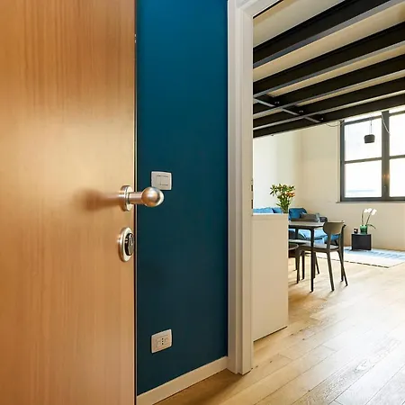 Design Luxury Loft - 20 Minutes From Duomo-navigli شقة *