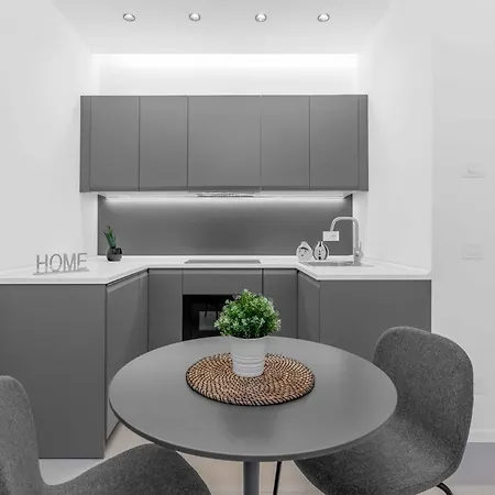 Le23 Duomo-loreto - - Modern * Milaan