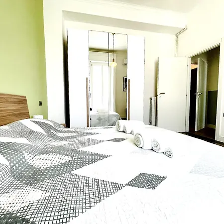 Charming Loreto 4 Apartment Milan