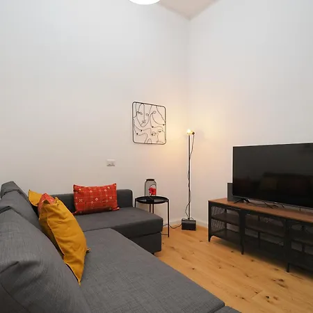 Primopiano - Gluck B Appartement *