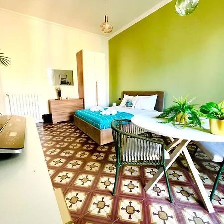 Appartement Charming Loreto 8 Milaan