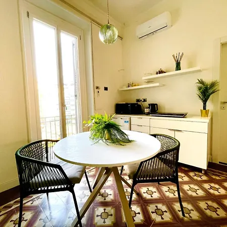 Appartement Charming Loreto 8 Milaan