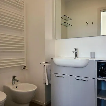 Charming Flat With Ac In Porta Venezia * Milán