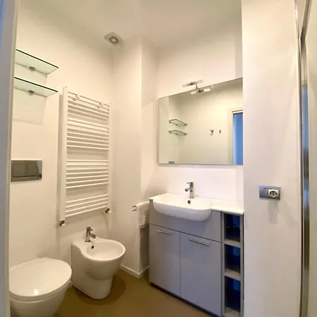 Charming Flat With Ac In Porta Venezia Apartment Milan
