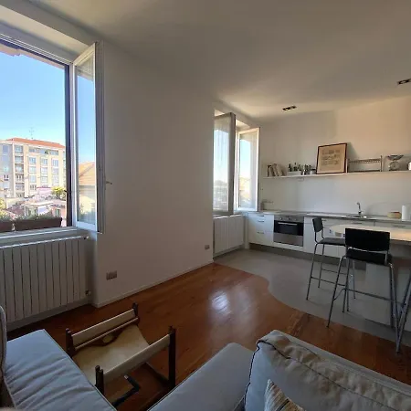 Charming Flat With Ac In Porta Venezia * Milán