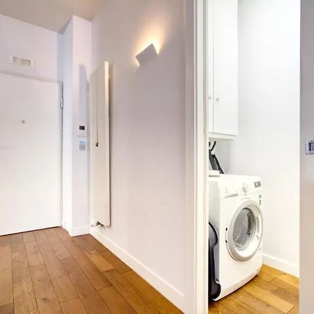 Apartamento Guesthost - White Flat Bilo Di Design De Angeli