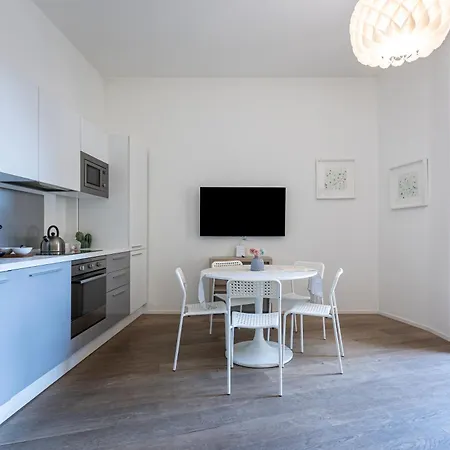 Beplace In Porta Romana Apartament *