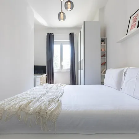 Beplace In Porta Romana Apartament *