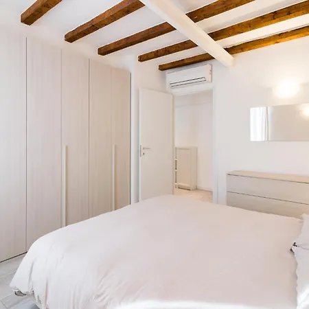 Apartment Al Giardino - Navigli & Tortona Milan