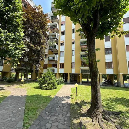 Tosi 11 - Exclusive ميلان