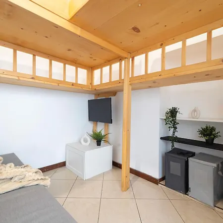 I Host - Pasteur 15-2 Milão