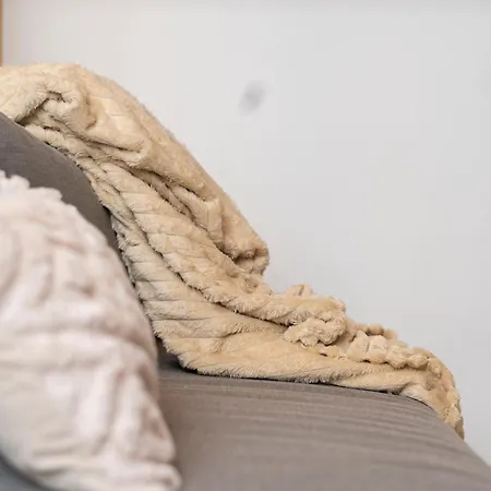 דירה I Host - Pasteur 15-2 *