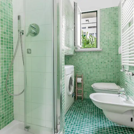 The Near Linate * Milánó