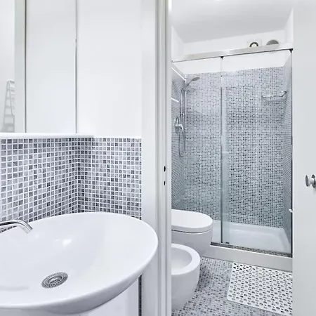 Easylife - A Few Minutes From Cadorna Fs