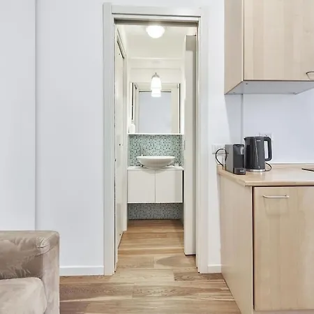 Easylife - - Salutati 15 - Cadorna Apartmán *