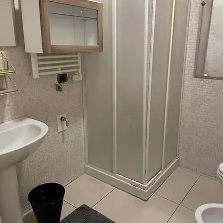 15 Mins To Duomo Corner In Lambrate Apartment *