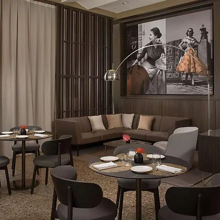 Nh Collection Life Hotell