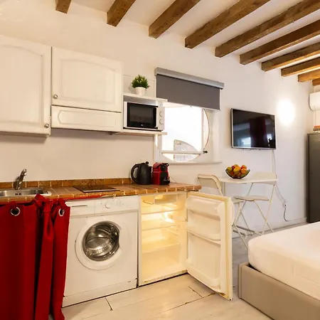 Casa Vittoria - Isola District 公寓