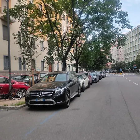 Monolocale Vicino Metro E Aeroporto Linate Apartment *