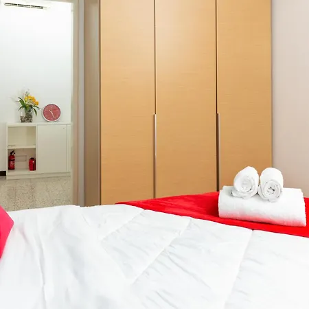 Artstay - Apt Garibaldi Tower, Near Metro Station M5, M2 ميلان