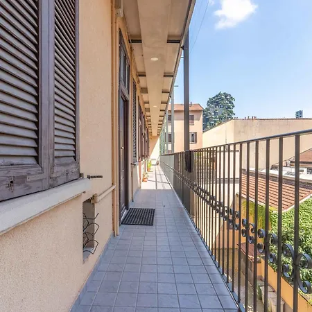 Ve2 Isola Cool • Exclusive • Milano