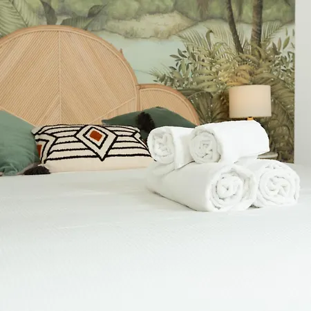 Flower Exclusive - M3 - Isola District *