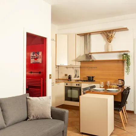 Flower Exclusive - M3 - Isola District * Milan