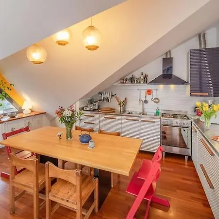 The Colorful Nest Apartment